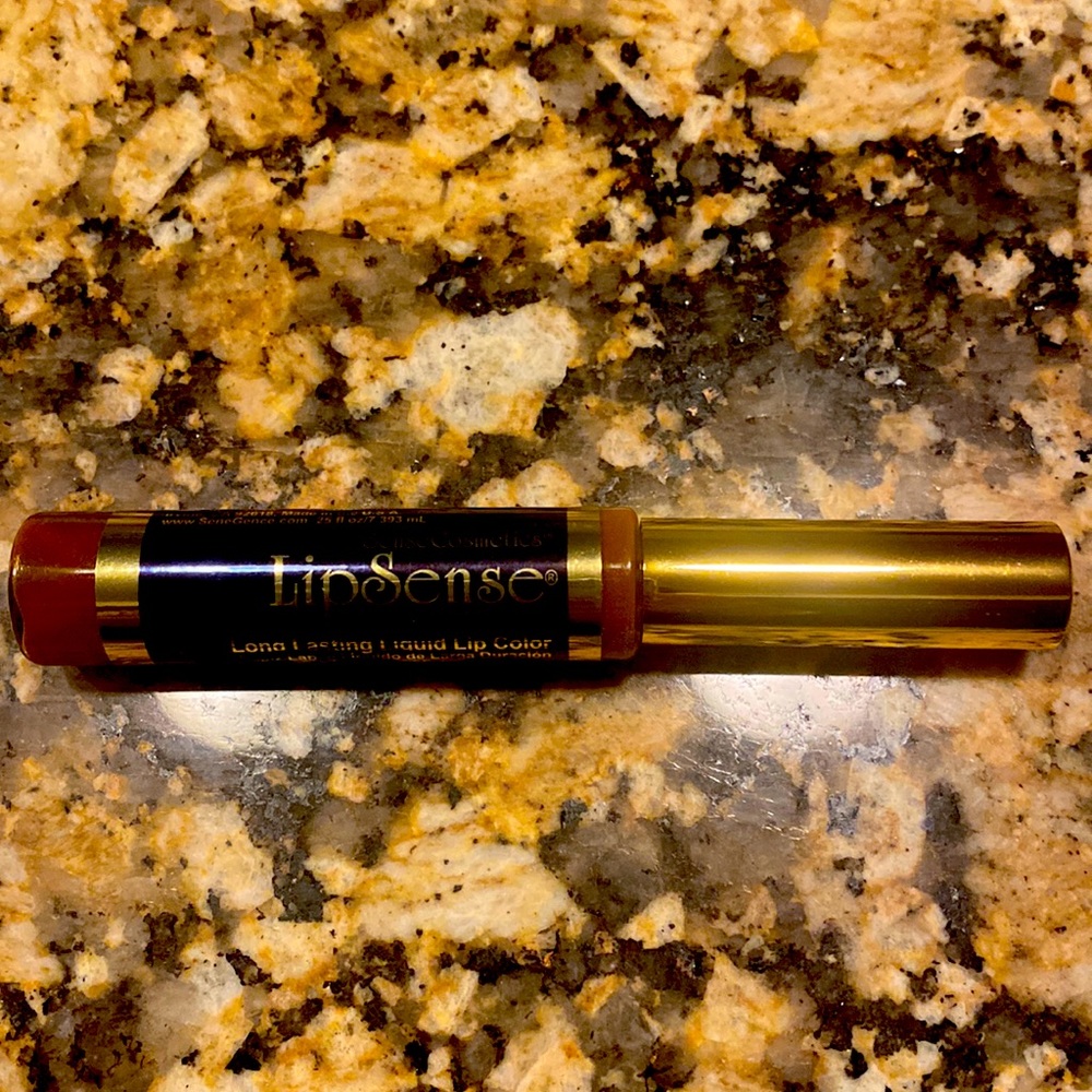 Lipsense